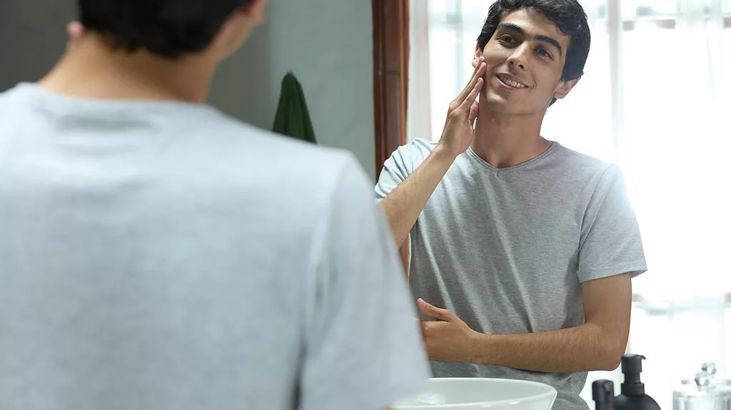 a que edad sale la barba